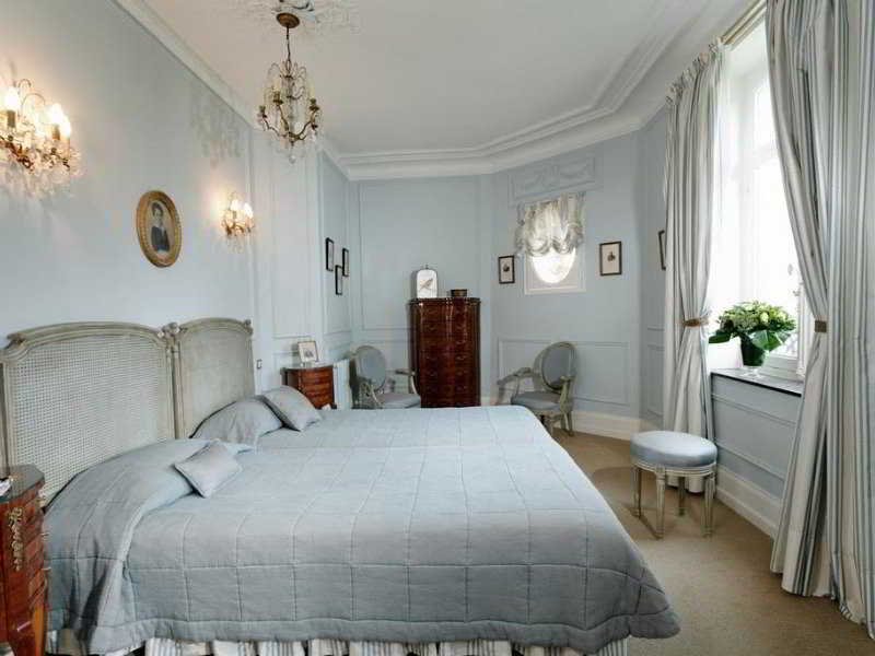 Hotel Chateau Clery 3*